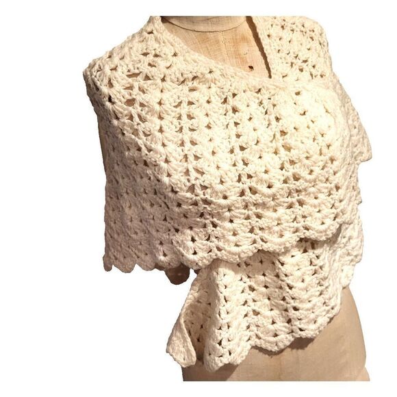 Vintage Handmade Cream Crochet Sweater Fringe Shawl One Size - Picture 1 of 2